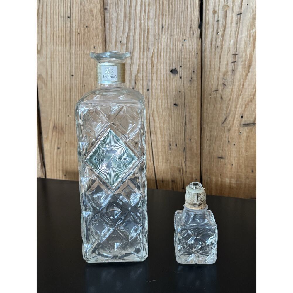 1960s MCM Seagram’s 7 Crown Whiskey Decanter Diamond Pattern Glass w/ Stopper - Picture 12 of 16